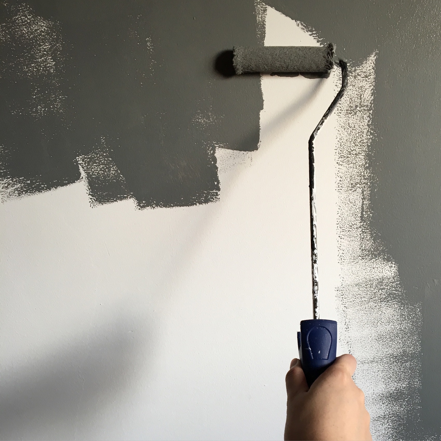 Guide on How to Clean Painted Walls